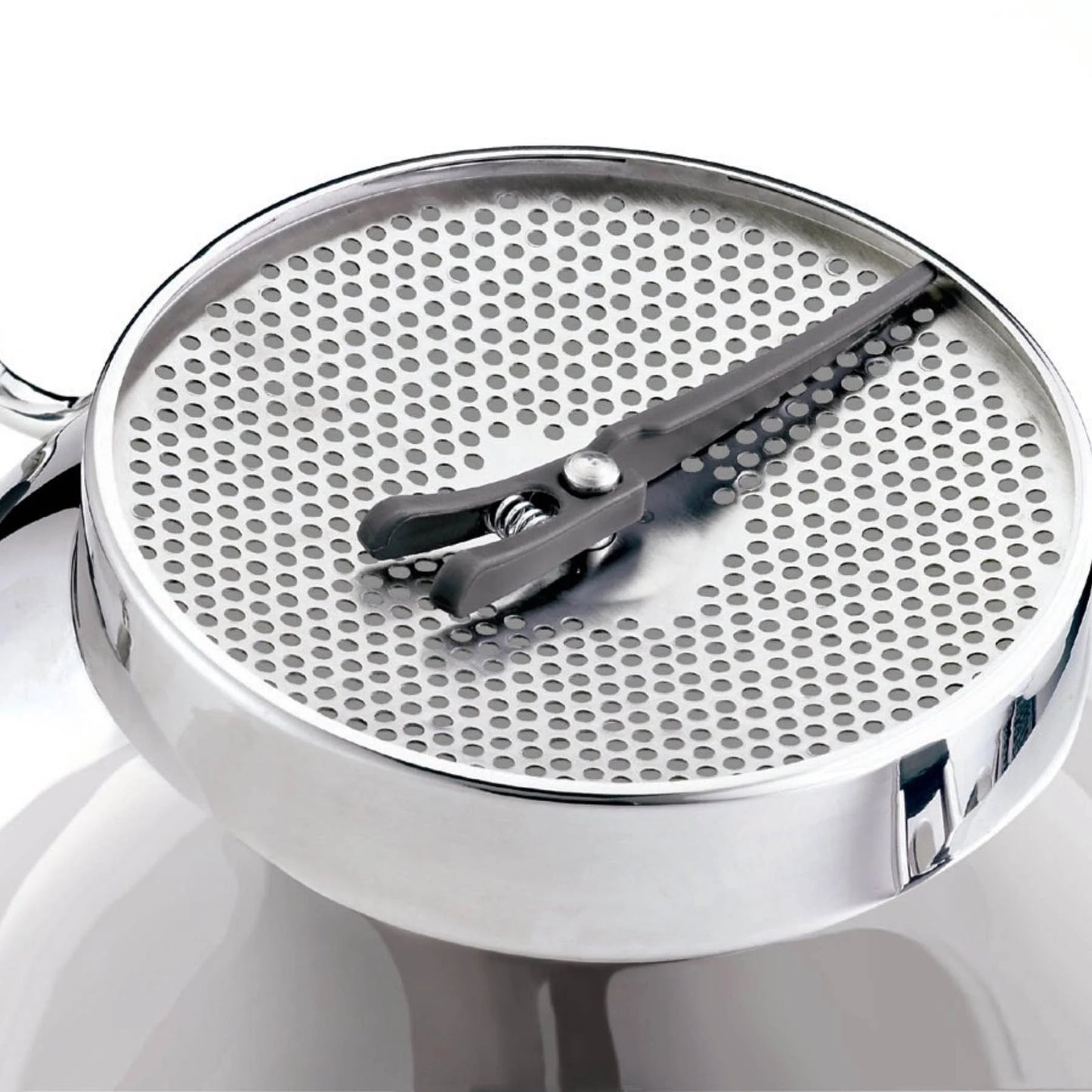 Stainless steel food mill with perforated drum and crank lever